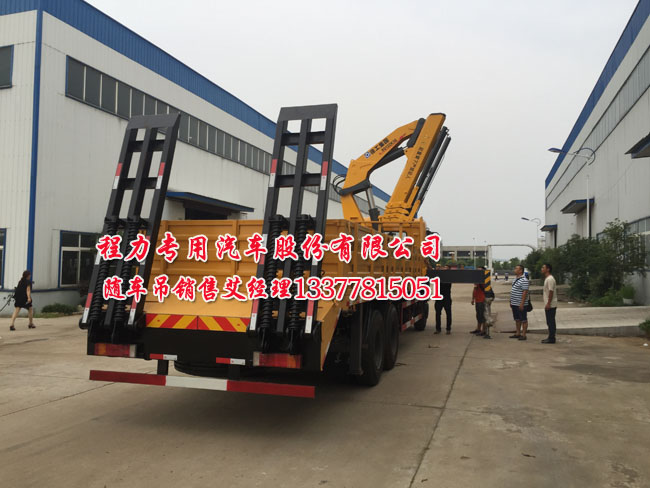 L390H1-1EC背光一亮即滅故障